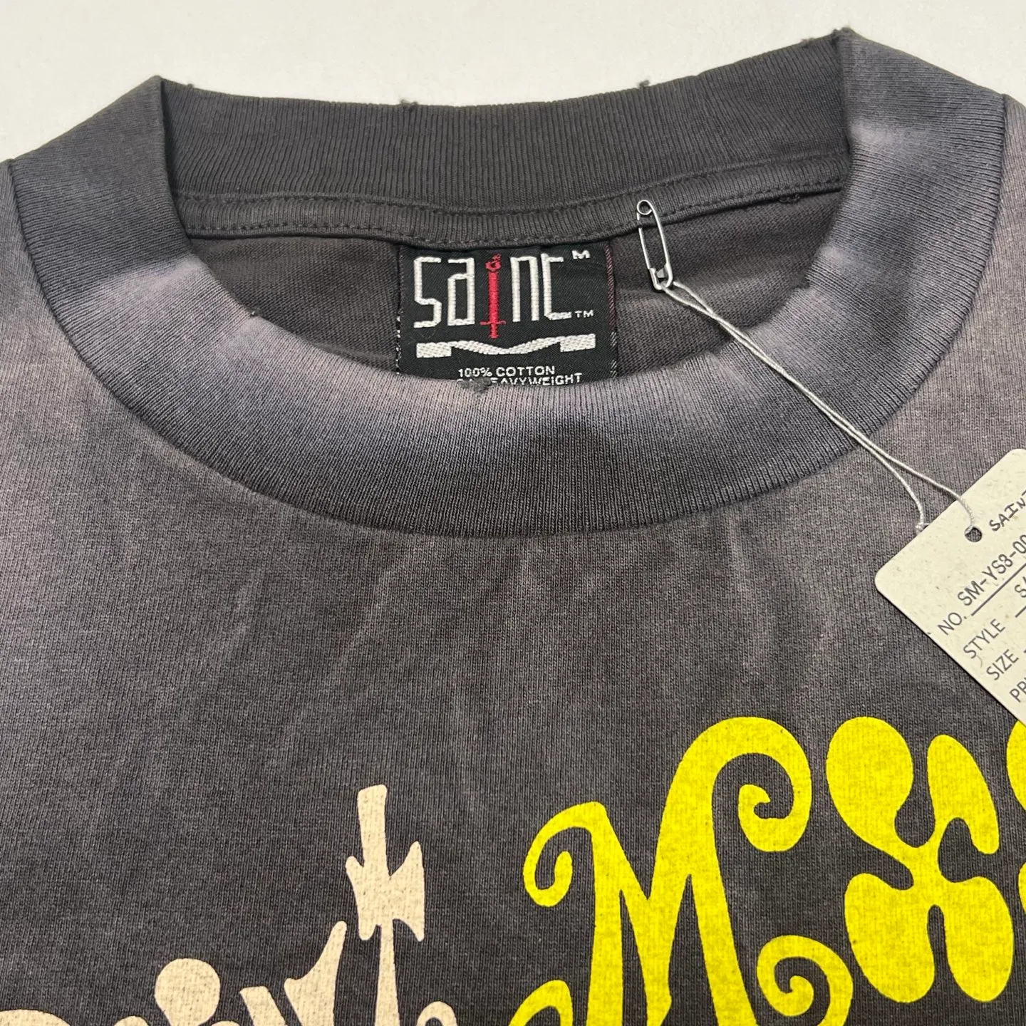 SAINT Mxxxxxx SS TEE/SAINT MX6/BLK Little devil bee distressed TEE, washed black S-XL OE yarn tube fabric, no side seams, Assute garment dyeing, heavy washing, water fading, old hole treatment, correct version, original consistent main mark/wash mark/cherub mark, original consistent printing restoration, distressed treatment, top purchasing agent level